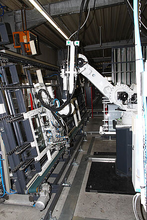 Vollautomatisierte Fensterverklebung