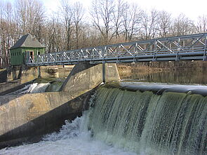Das eigene Wasserkraftwerke am Stammsitz in Türkheim © Salamander Industrie-Produkte GmbH Das eigene Wasserkraftwerke am Stammsitz in Türkheim © Salamander Industrie-Produkte GmbH